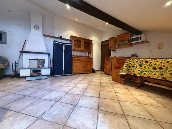 appartamento in vendita a Taceno