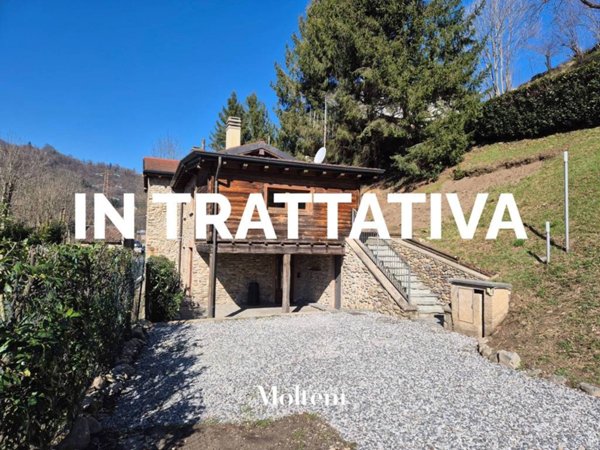 casa indipendente in vendita a Taceno