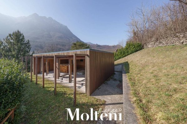casa indipendente in vendita a Taceno