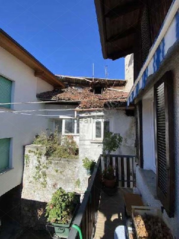 trivano in vendita a Taceno