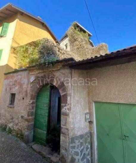 appartamento in vendita a Taceno