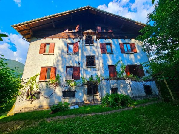 appartamento in vendita a Taceno