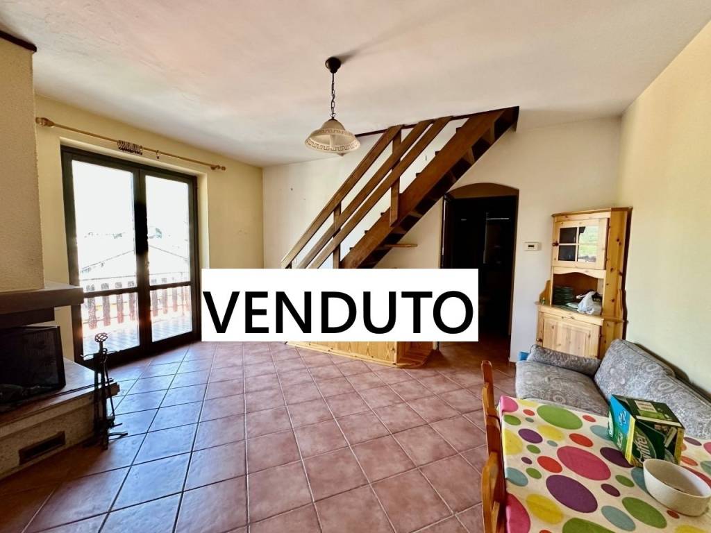 appartamento in vendita a Taceno