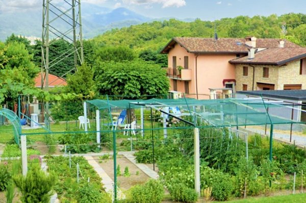 casa indipendente in vendita a Valgreghentino in zona Villa San Carlo