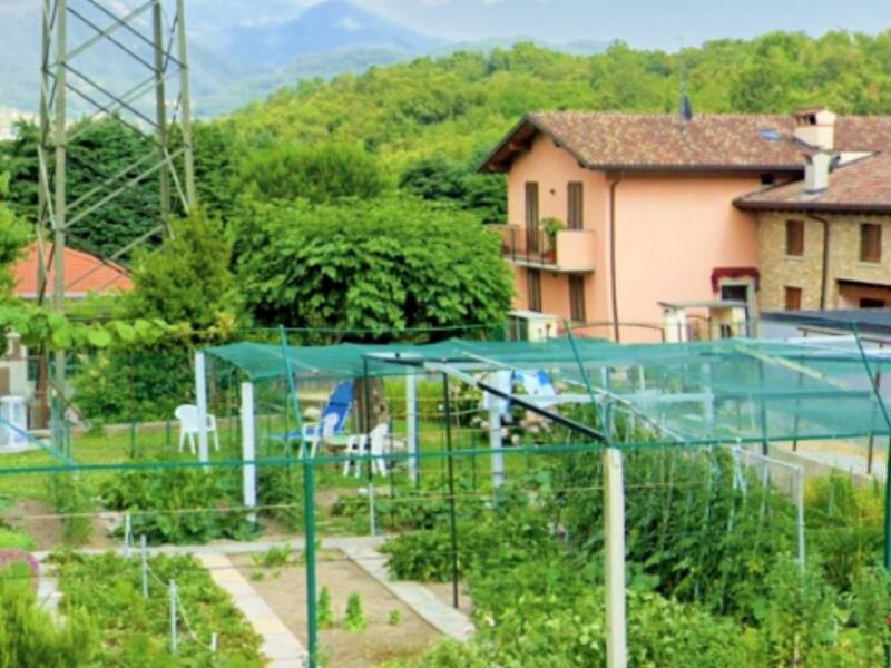 casa indipendente in vendita a Valgreghentino in zona Villa San Carlo