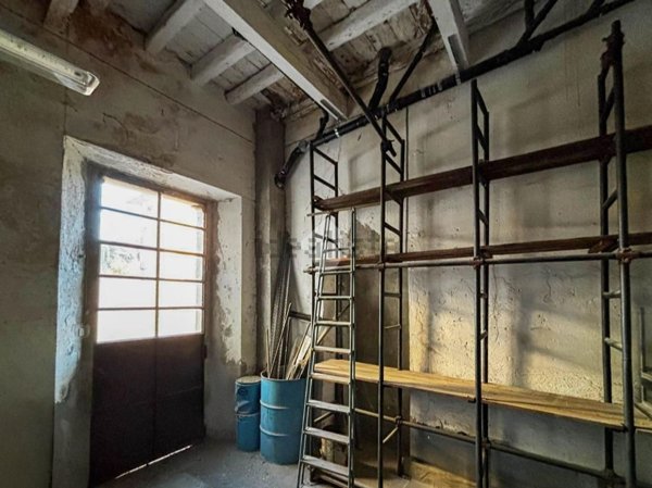 capannone in vendita a Valgreghentino