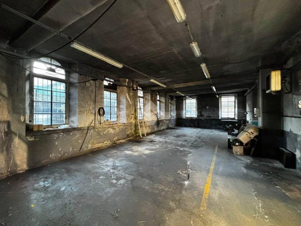 capannone in vendita a Valgreghentino