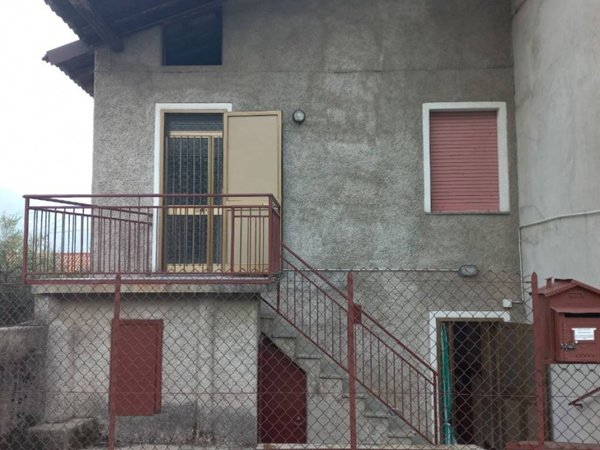 casa indipendente in vendita a Valgreghentino in zona Villa San Carlo
