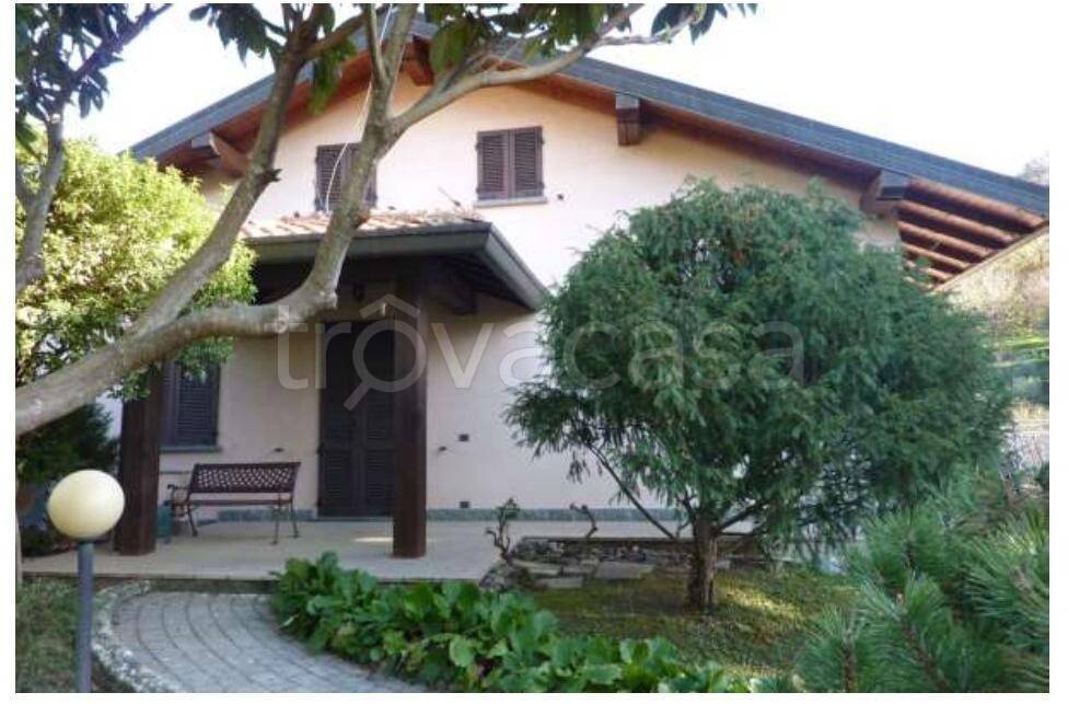 casa indipendente in vendita a Valgreghentino in zona Villa San Carlo