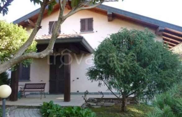 casa indipendente in vendita a Valgreghentino in zona Villa San Carlo