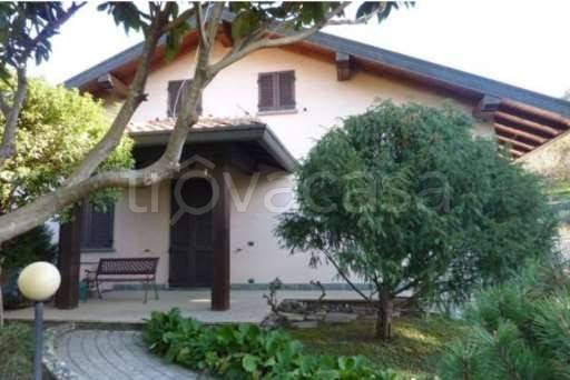 casa indipendente in vendita a Valgreghentino in zona Villa San Carlo