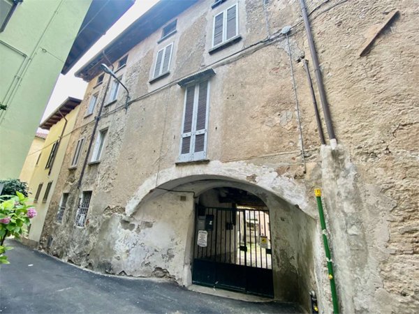 casale in vendita a Valmadrera in zona Centro Storico