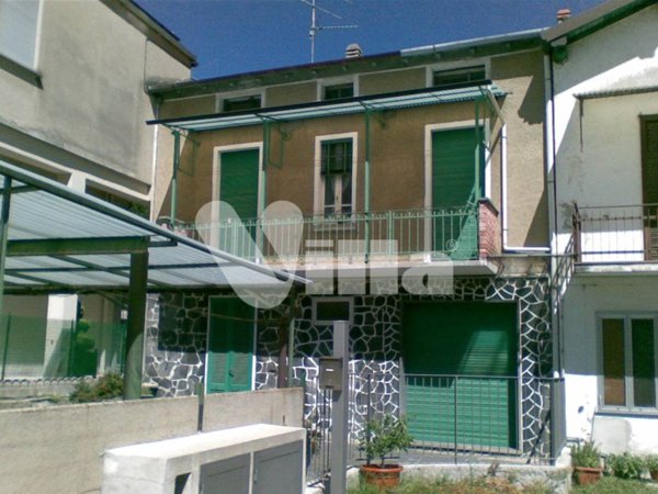 casa indipendente in vendita a Valmadrera