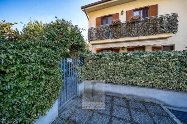 casa indipendente in vendita a Valmadrera in zona Caserta