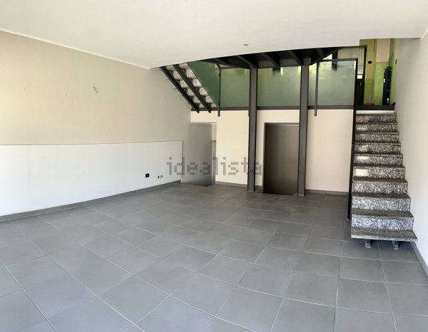 casa semindipendente in vendita a Valmadrera