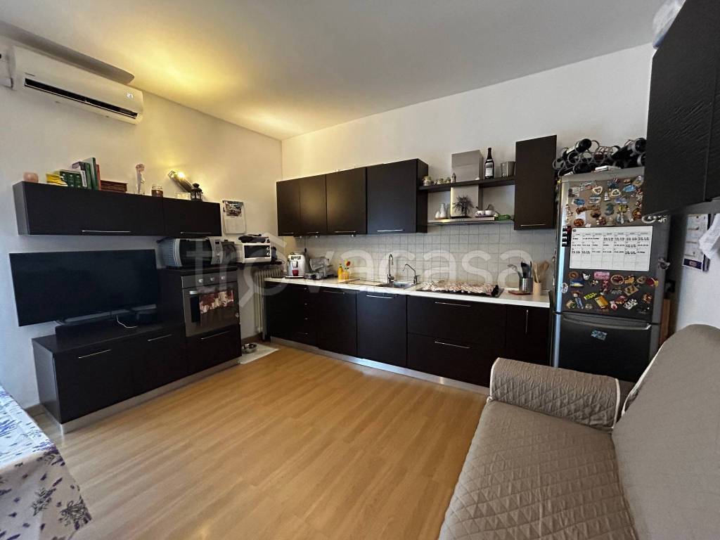 appartamento in vendita a Valmadrera in zona Centro Storico