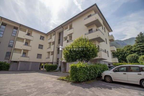 appartamento in vendita a Valmadrera in zona Centro Storico