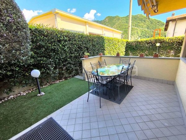 casa indipendente in vendita a Valmadrera in zona Centro Storico