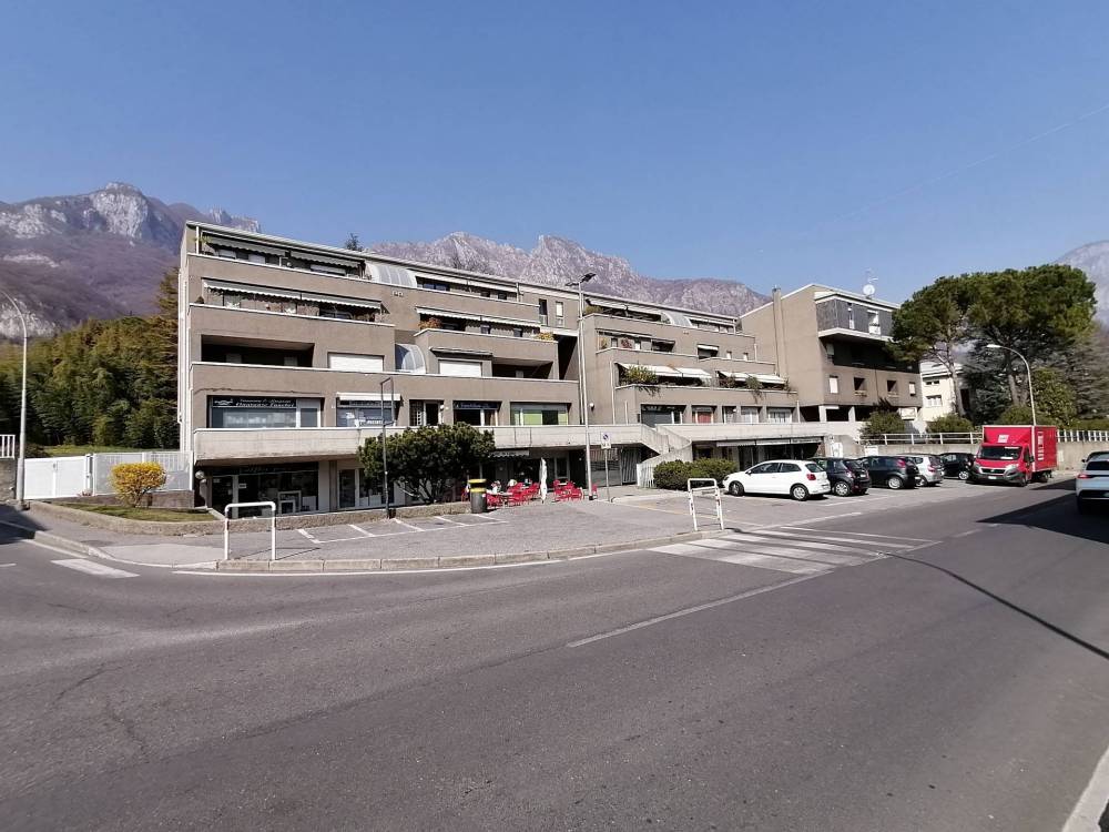 appartamento in vendita a Valmadrera in zona Centro Storico