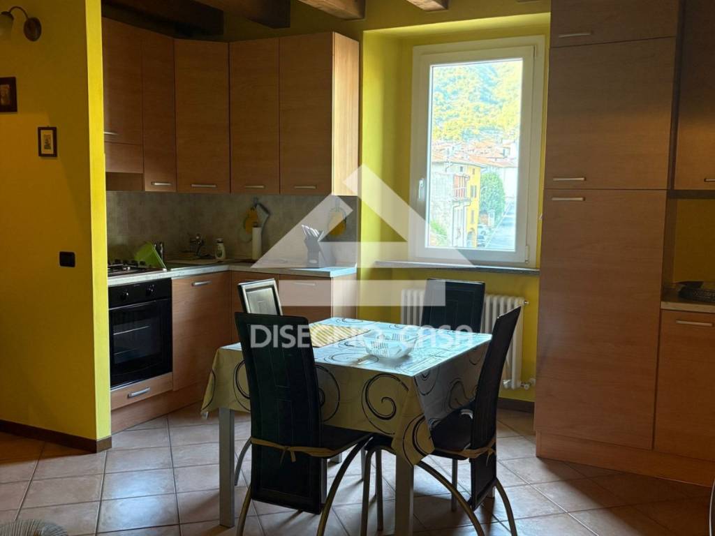appartamento in vendita a Valmadrera in zona Centro Storico