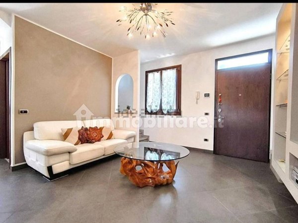 casa indipendente in vendita a Valmadrera