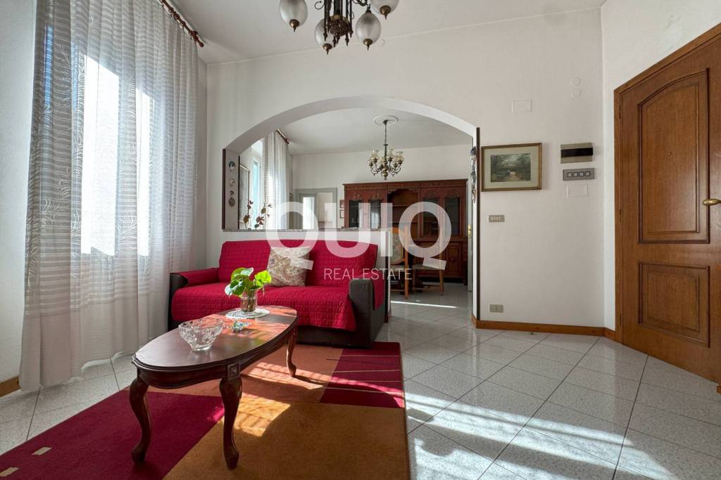 appartamento in vendita a Valmadrera in zona Centro Storico