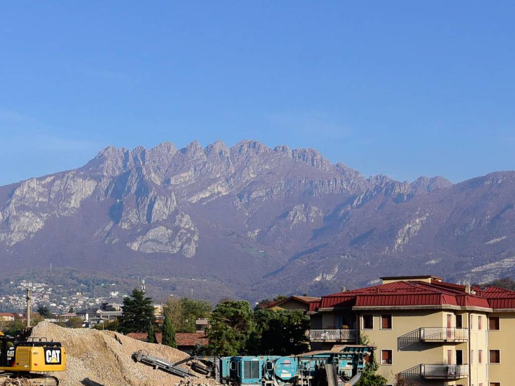 appartamento in vendita a Valmadrera