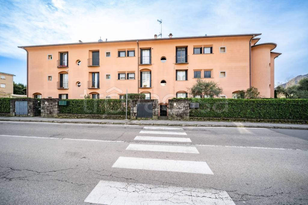 appartamento in vendita a Valmadrera in zona San Dionigi