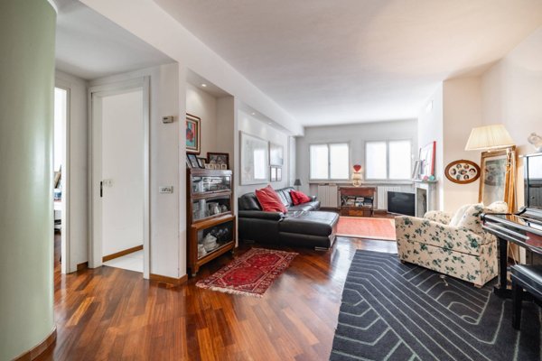 appartamento in vendita a Valmadrera in zona San Dionigi