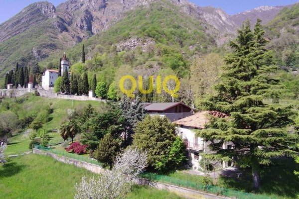 casa indipendente in vendita a Valmadrera in zona Centro Storico