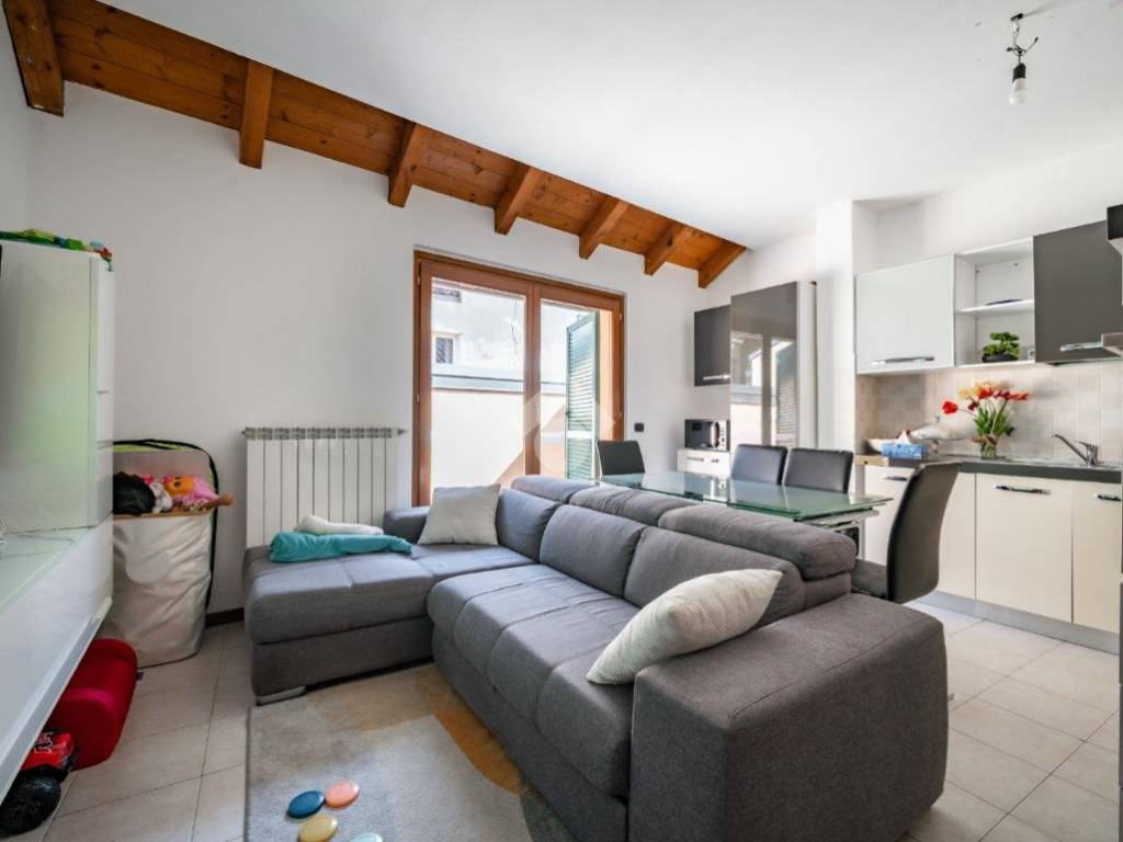 appartamento in vendita a Valmadrera