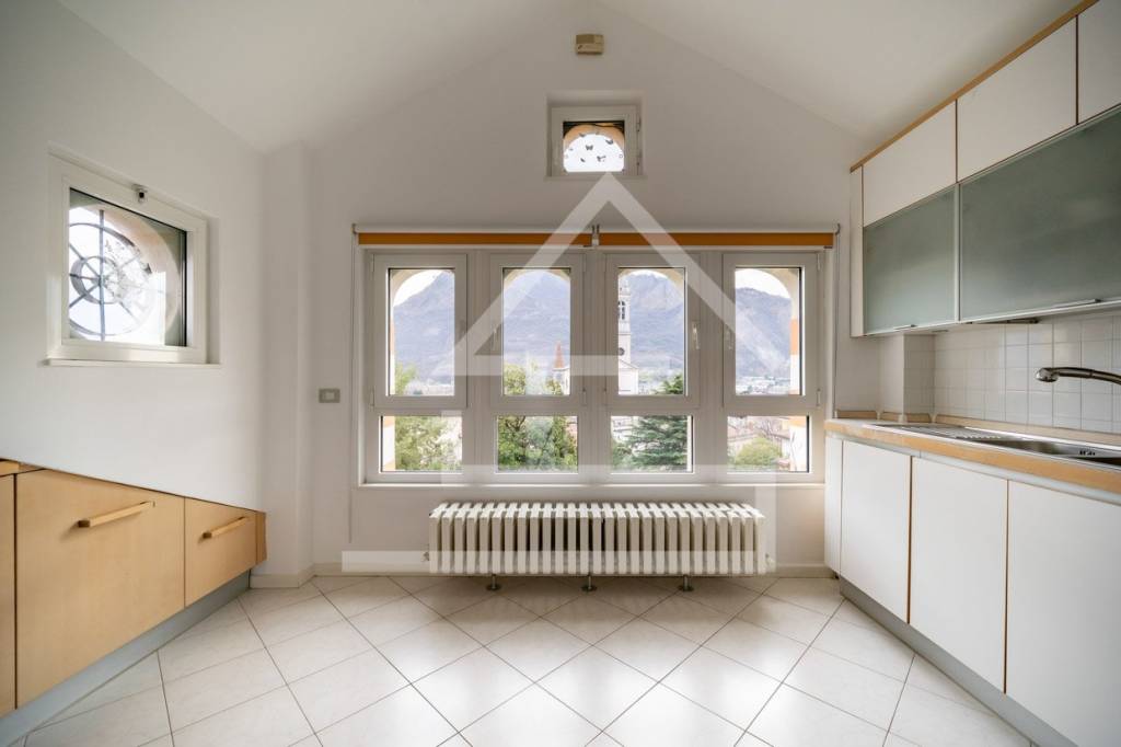 appartamento in vendita a Valmadrera