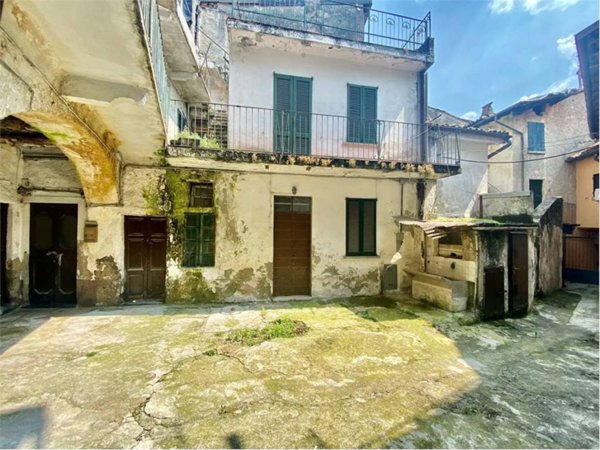 casale in vendita a Valmadrera in zona Centro Storico