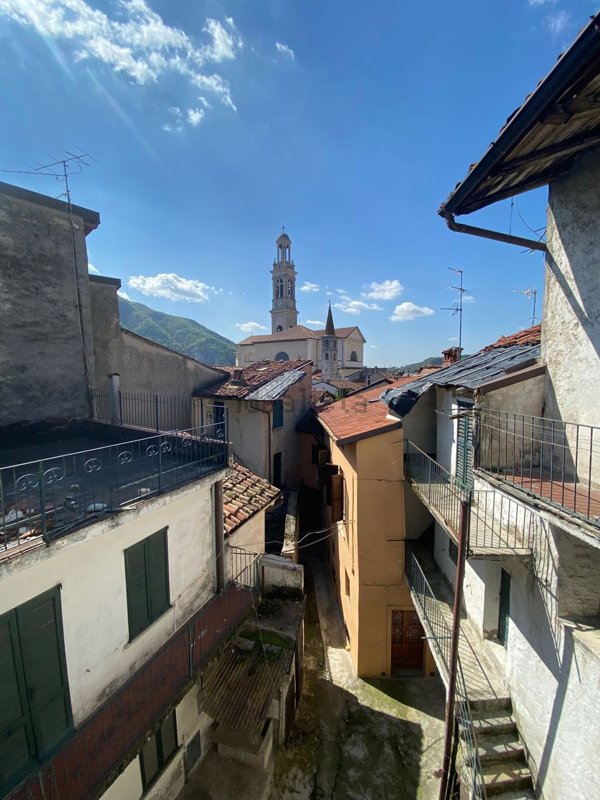 casale in vendita a Valmadrera