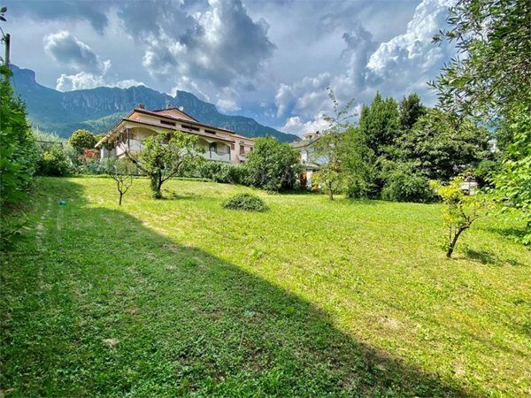 terreno edificabile in vendita a Valmadrera