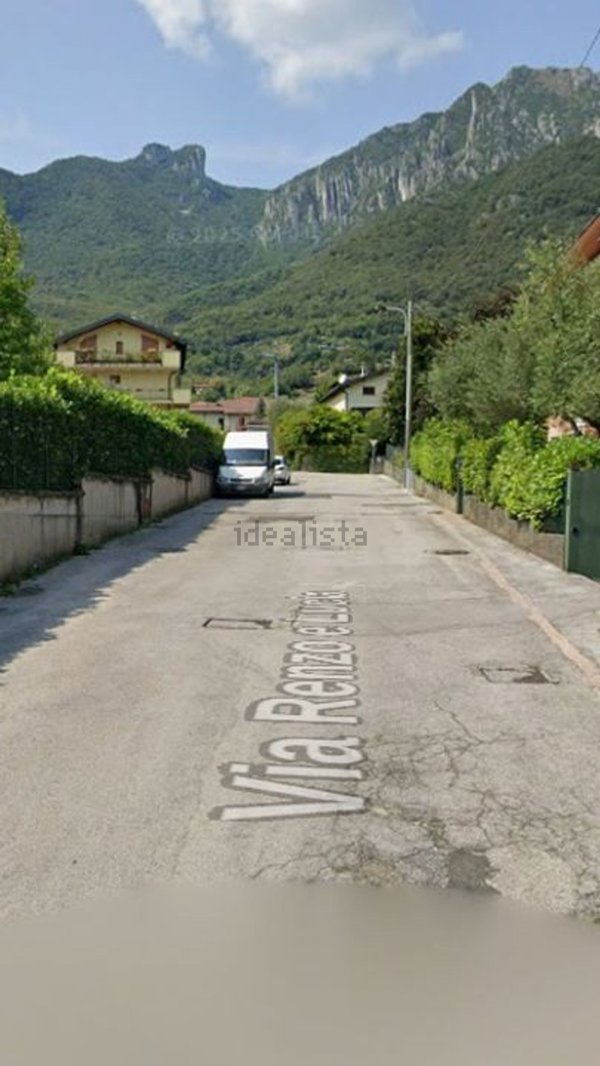 casa indipendente in vendita a Valmadrera