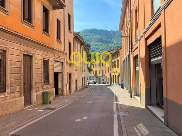 appartamento in vendita a Valmadrera in zona Centro Storico