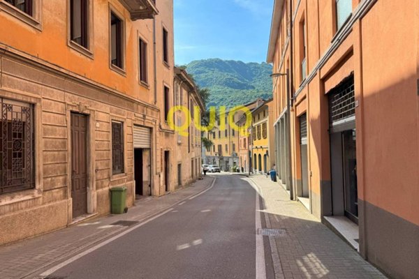appartamento in vendita a Valmadrera in zona Centro Storico