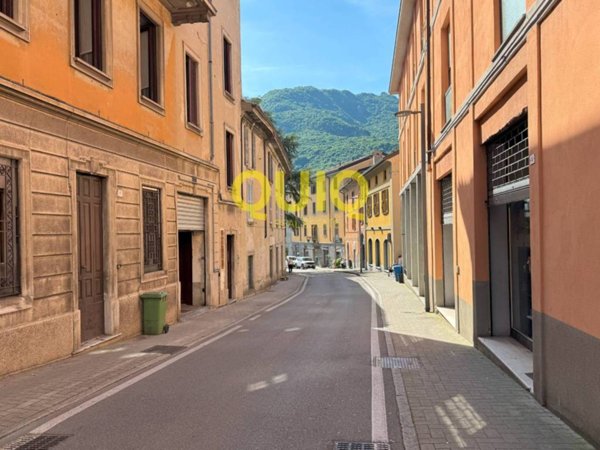appartamento in vendita a Valmadrera in zona Centro Storico