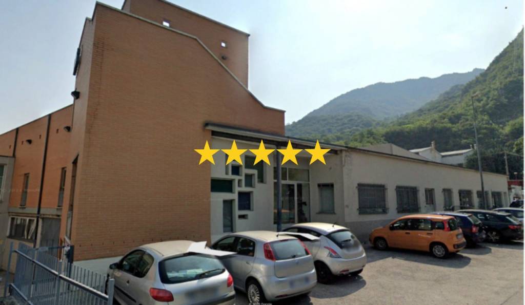 capannone in vendita a Valmadrera