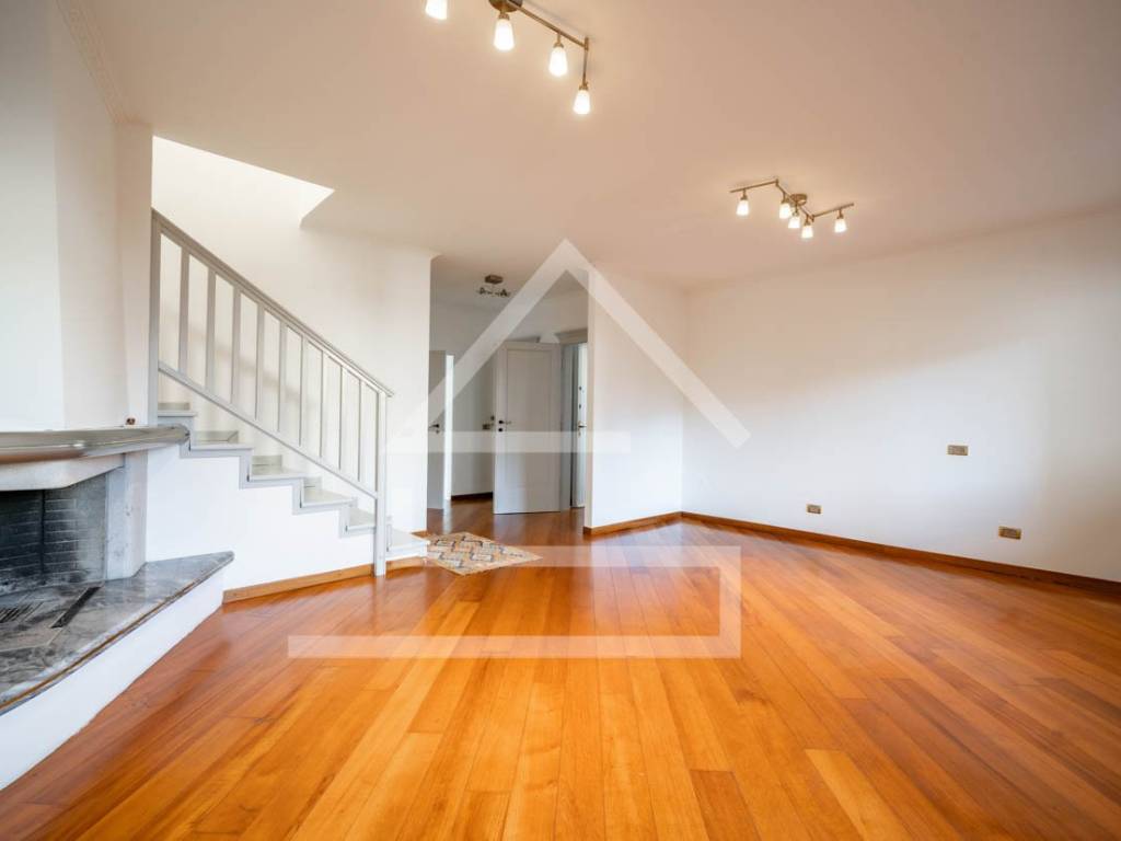 casa indipendente in vendita a Valmadrera