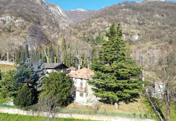 esavano in vendita a Valmadrera