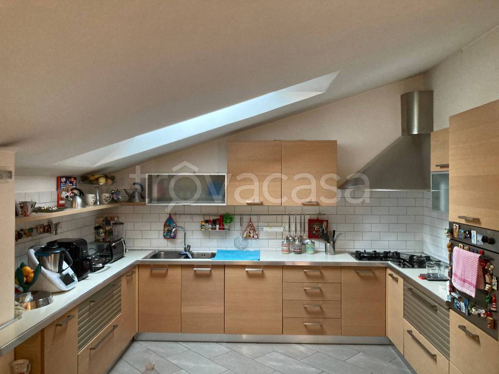 casa indipendente in vendita a Valmadrera