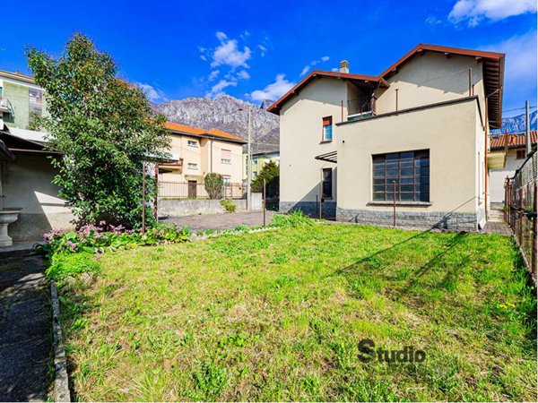 casa indipendente in vendita a Valmadrera in zona Centro Storico