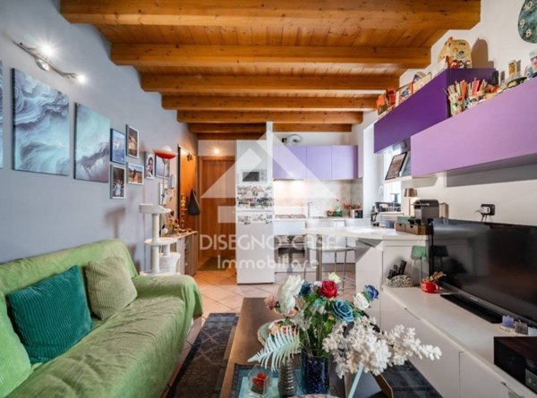 appartamento in vendita a Valmadrera in zona Centro Storico