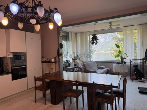 appartamento in vendita a Valmadrera in zona Parè