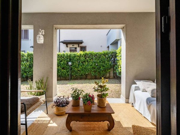 casa indipendente in vendita a Valmadrera in zona Parè