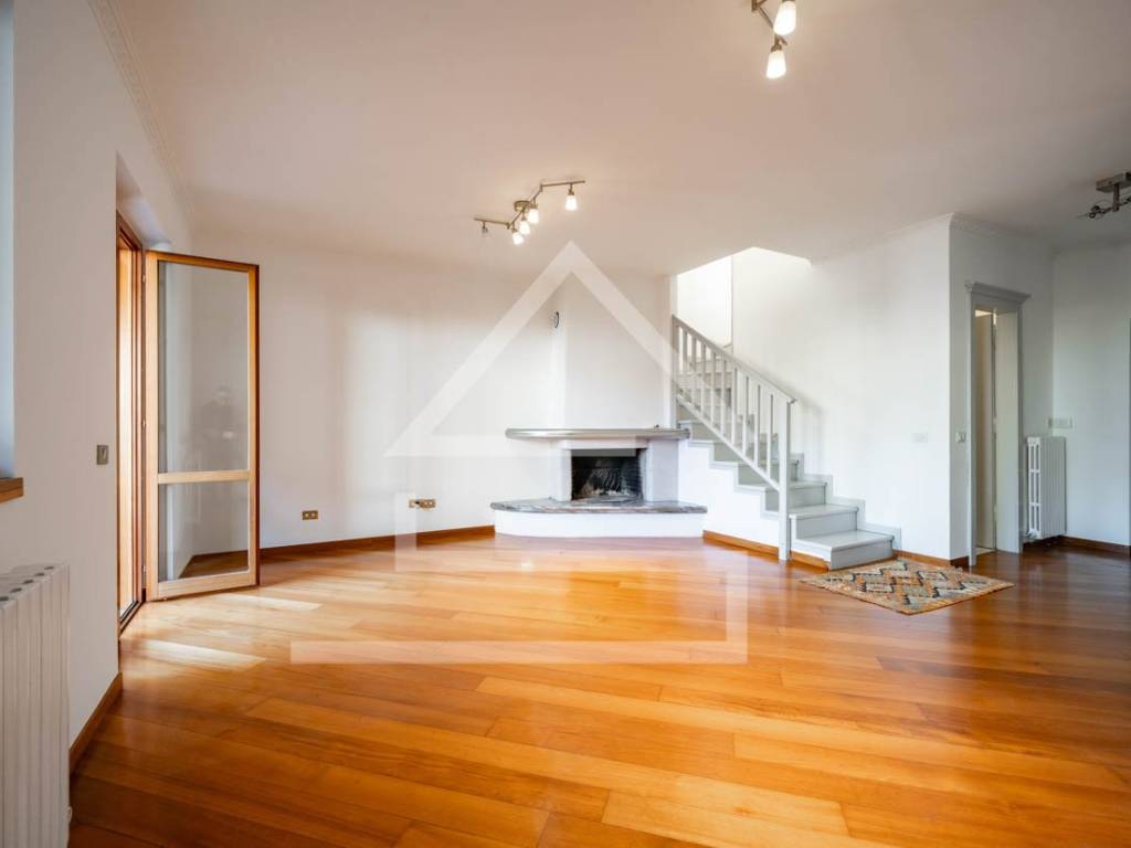 casa indipendente in vendita a Valmadrera