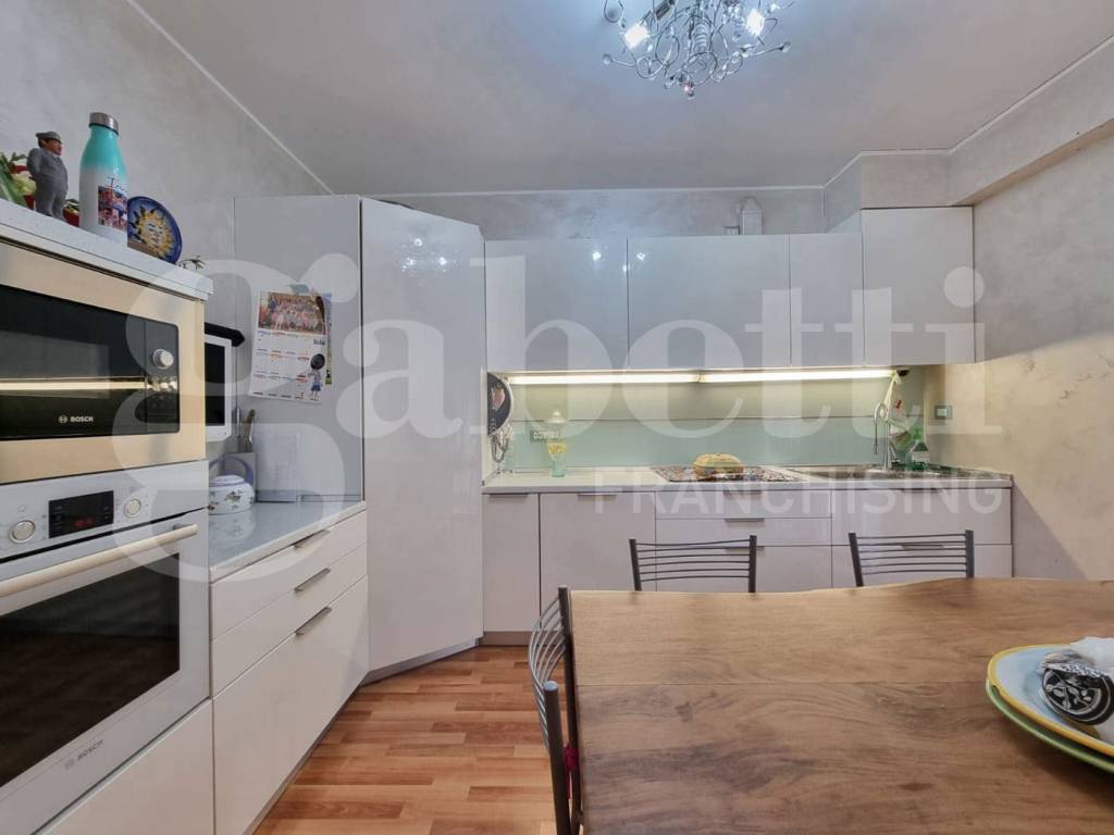 appartamento in vendita a Valmadrera in zona Caserta
