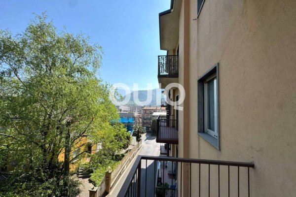 appartamento in vendita a Valmadrera in zona Centro Storico